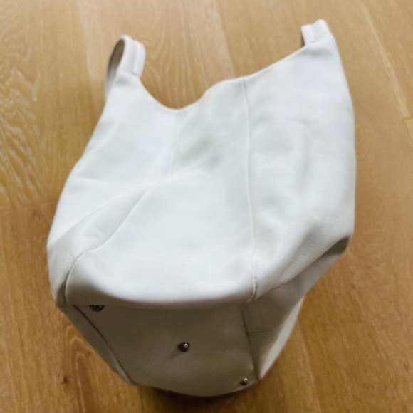 Tods Authentic White Smooth Leather Shopping Tote Satchel Handbag - Picture 13 of 16